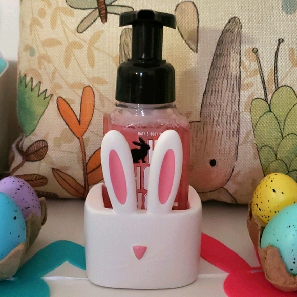 🐰Bath & Bodyworks Bunny Soap Holder🐰